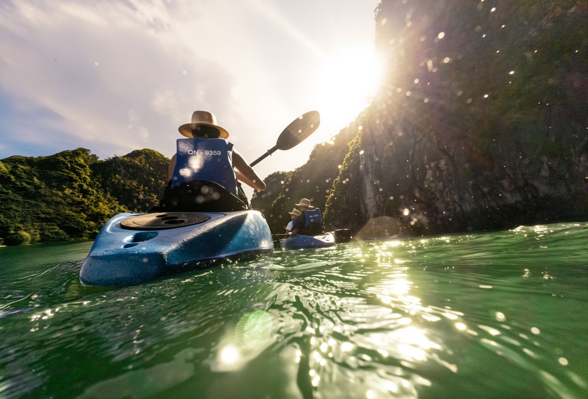 Croisière dans la baie de Lan Ha avec «Bhaya Soul» de Hanoi: Kayaking