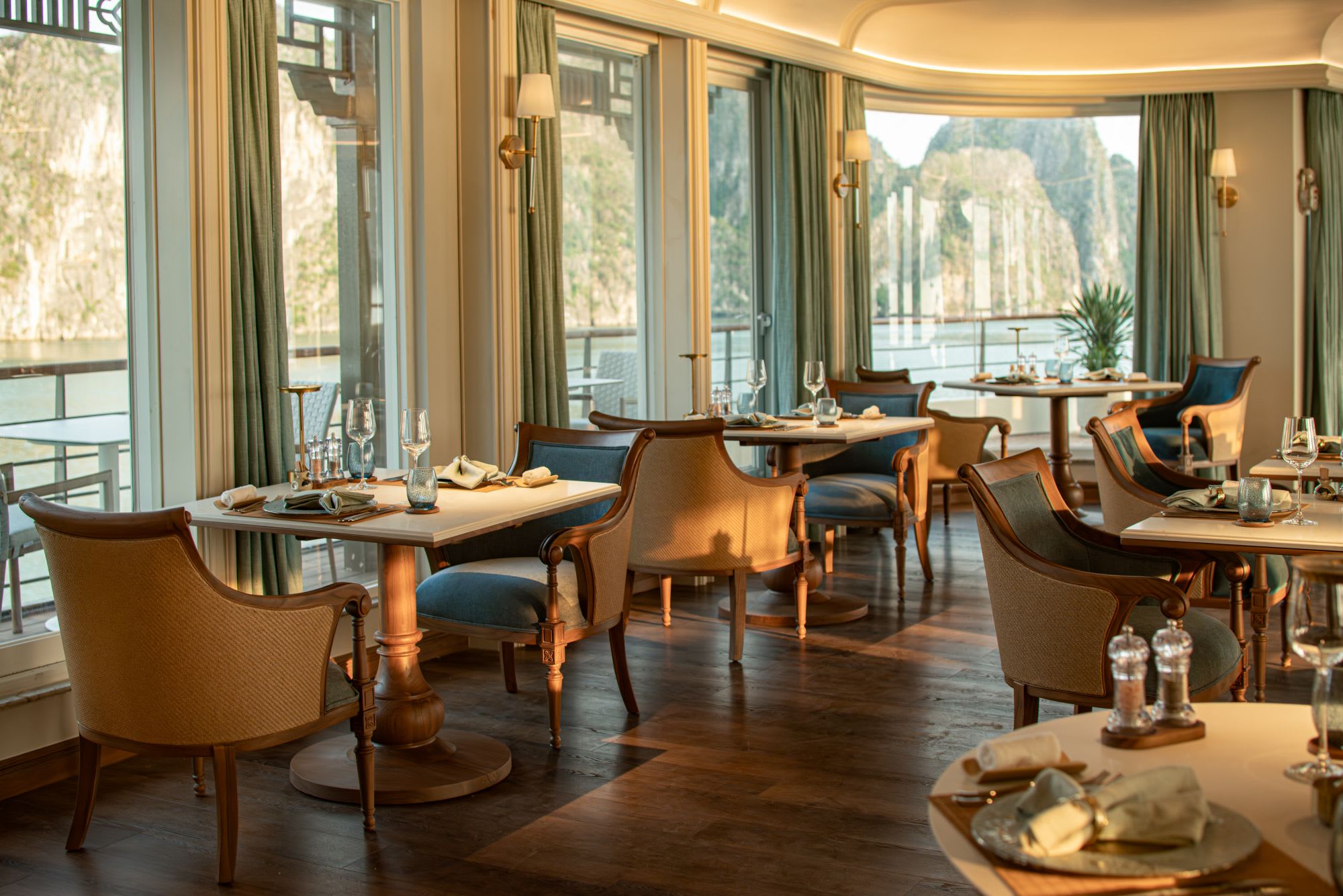 Croisière dans la baie de Lan Ha avec «Bhaya Soul» de Hanoi: Restaurant