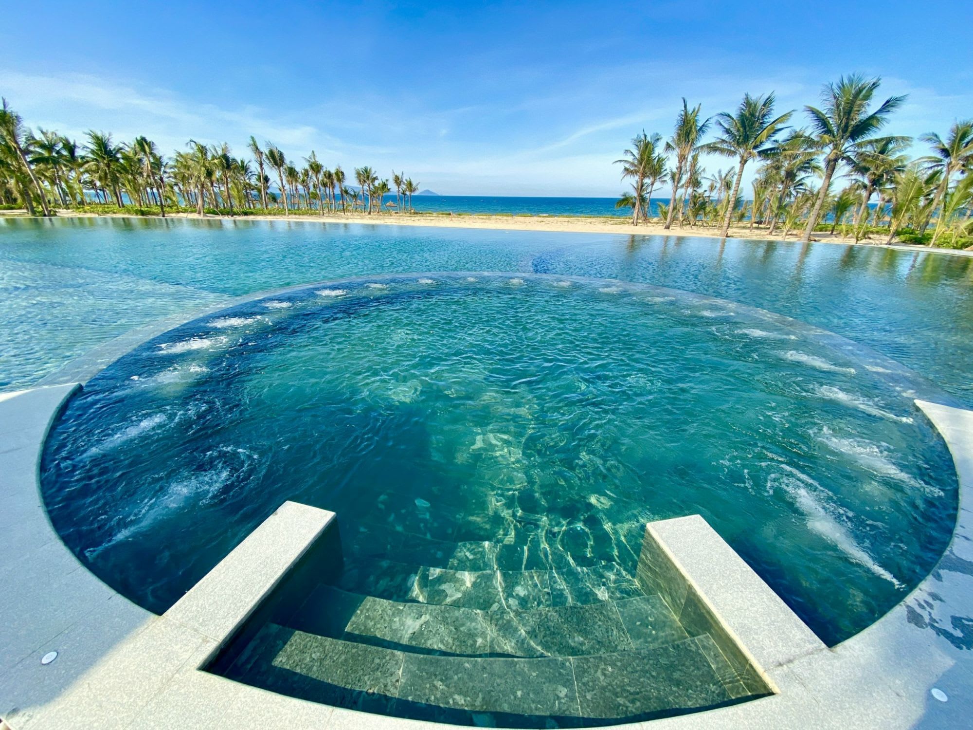 Bliss Hoi An Beach Resort & Wellness: Swimming Pool