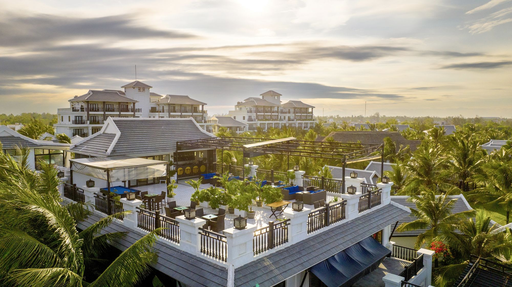 Bliss Hoi An Beach Resort & Wellness: Rooftop Bar
