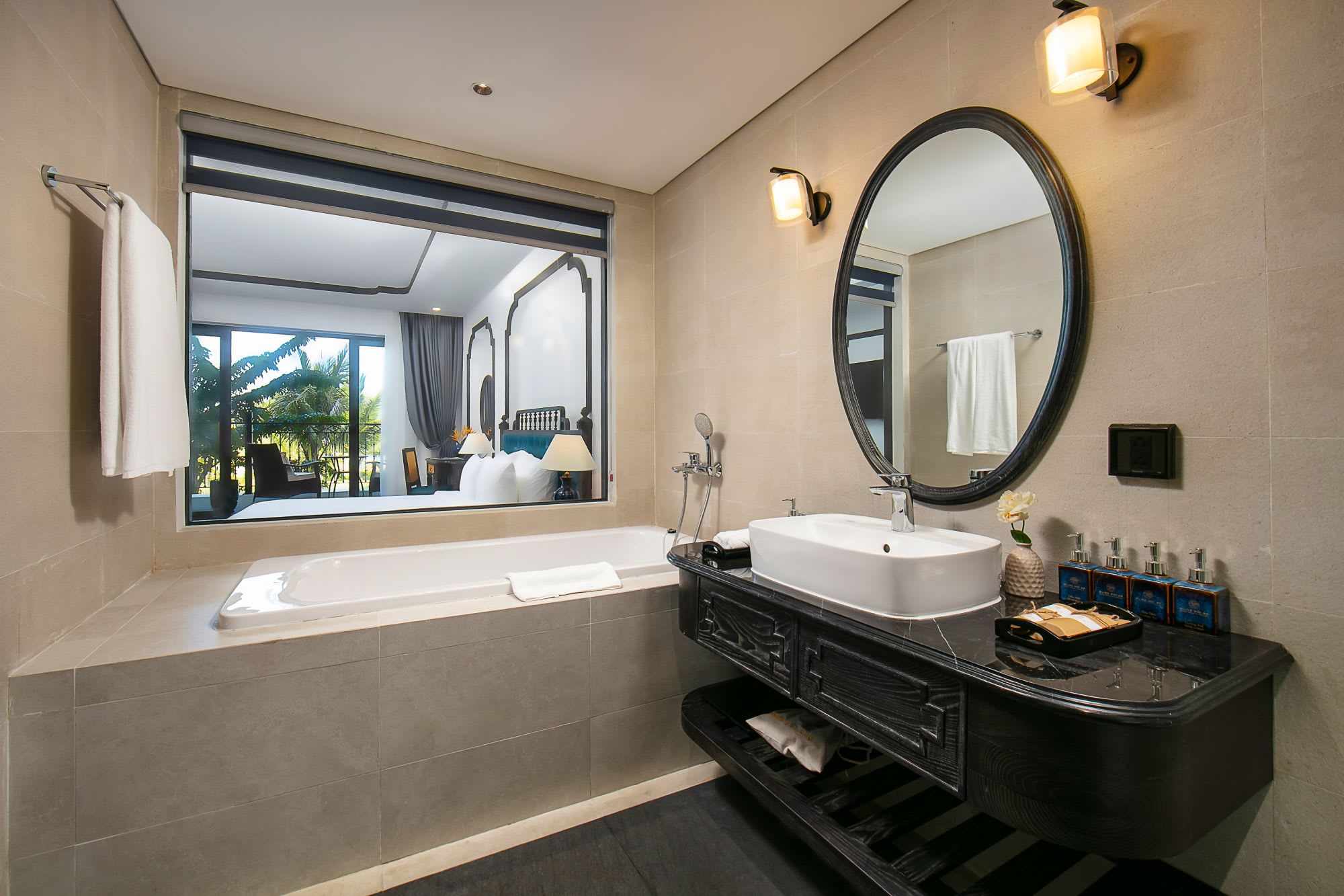 Bliss Hoi An Beach Resort & Wellness: Deluxe | Bathroom