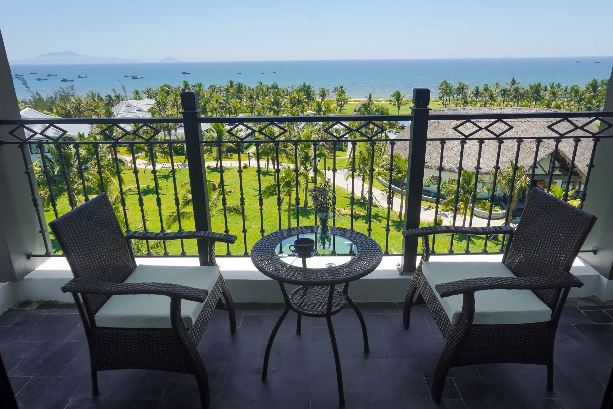 Bliss Hoi An Beach Resort & Wellness: Family Suite | Balcony