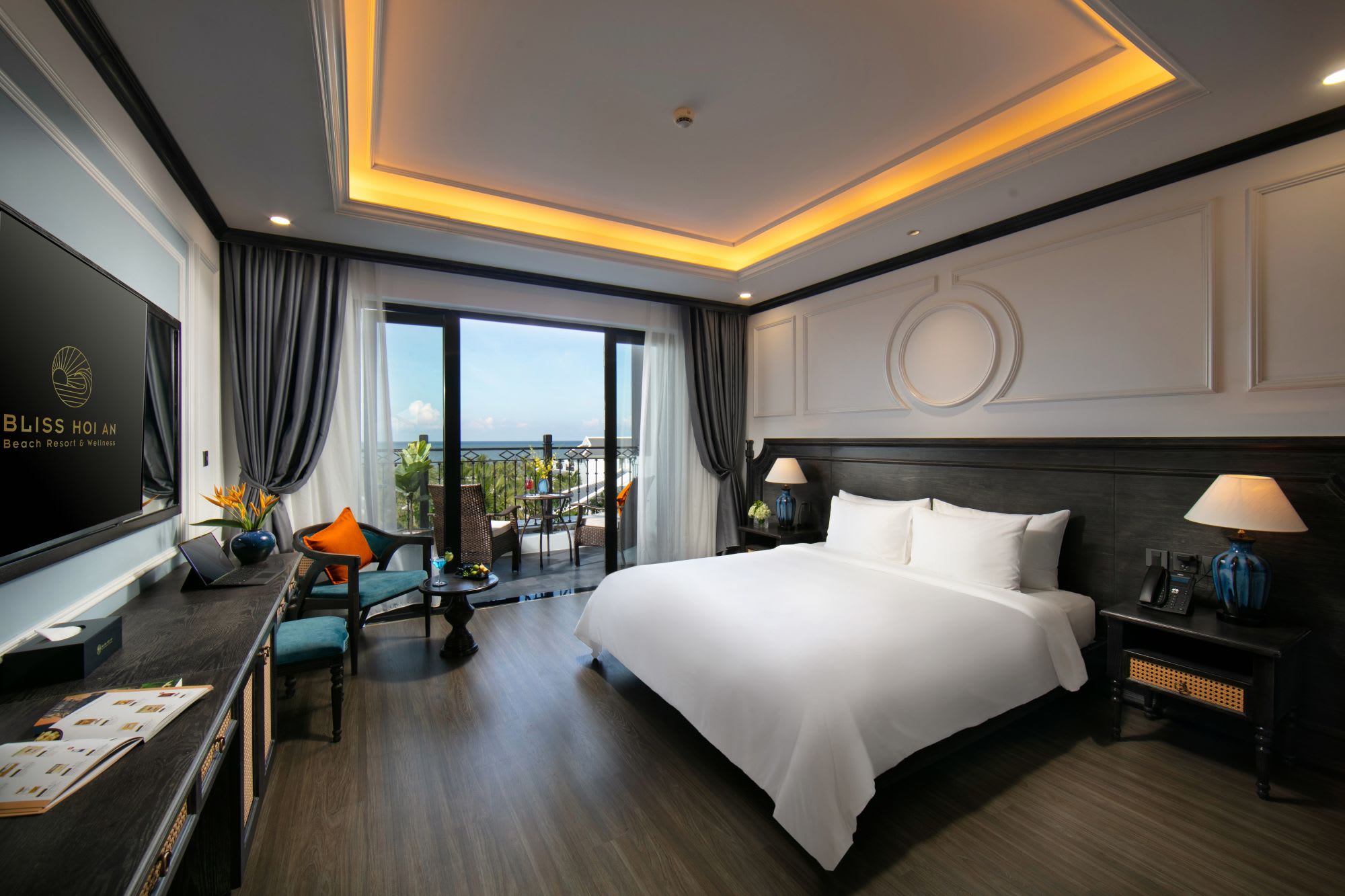 Bliss Hoi An Beach Resort & Wellness: Ocean Deluxe | Bedroom