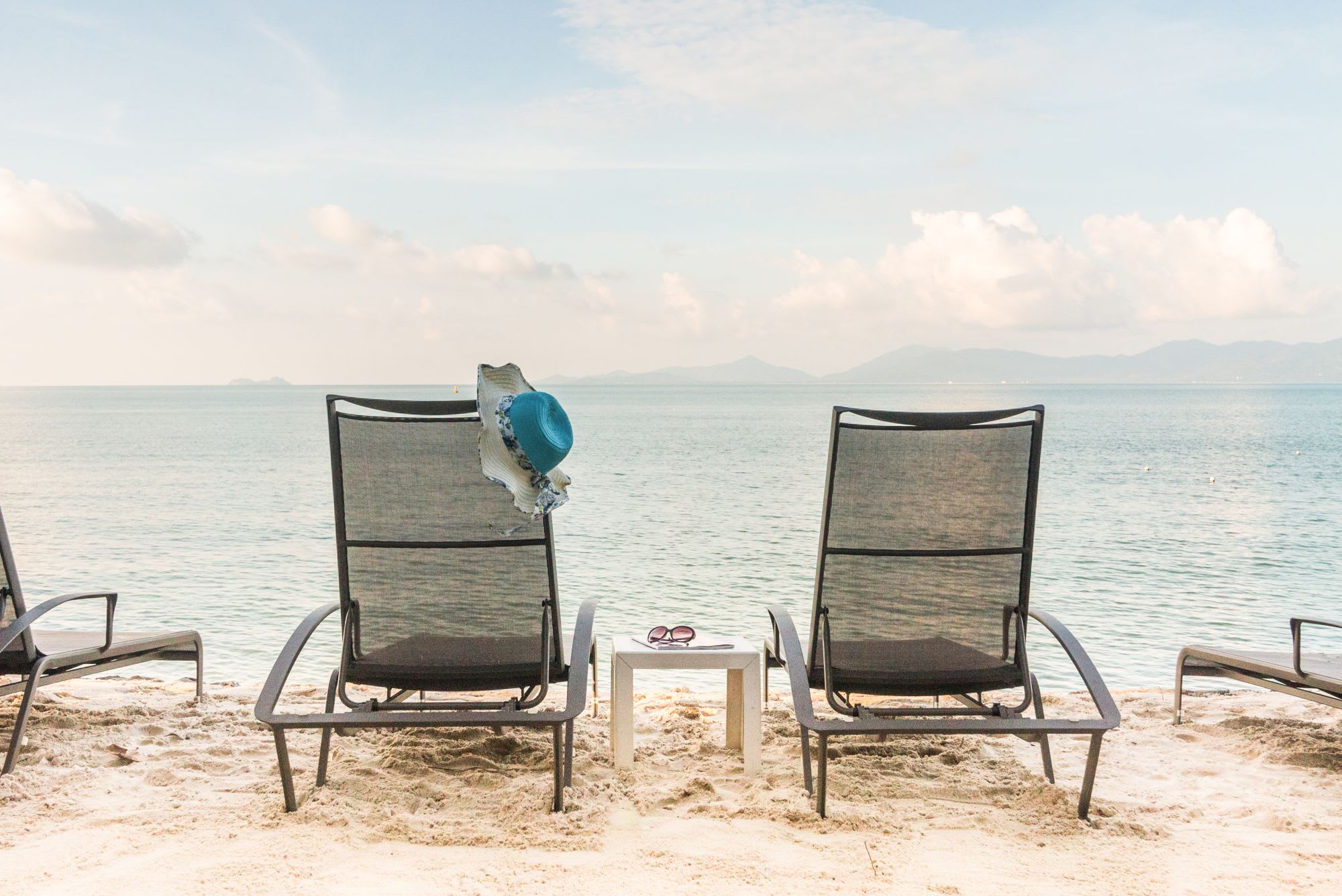 Paradise Beach Resort in Ko Samui: Deckchairs