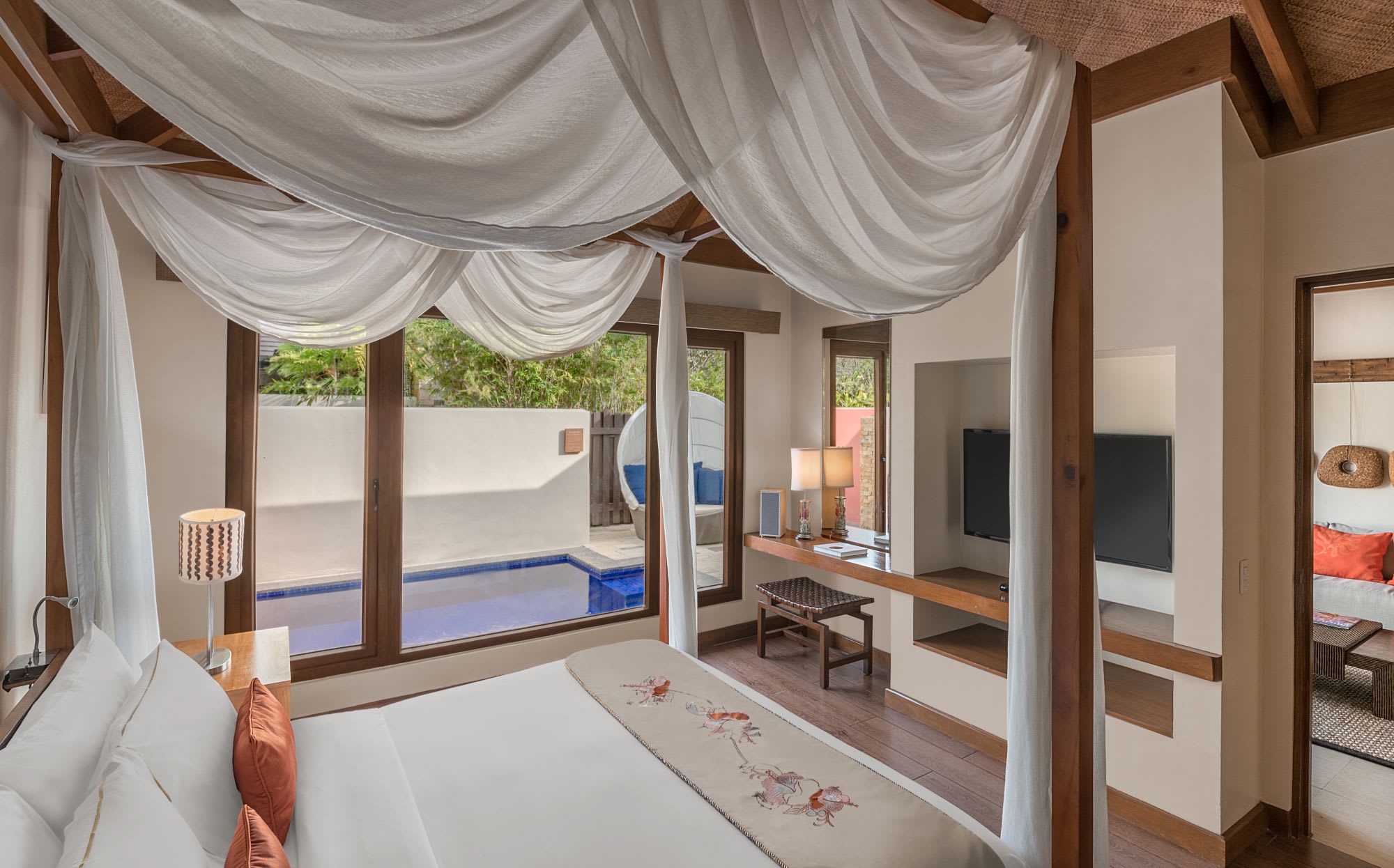 Crimson Resort & Spa Mactan in Cebu: Private Pool Villa