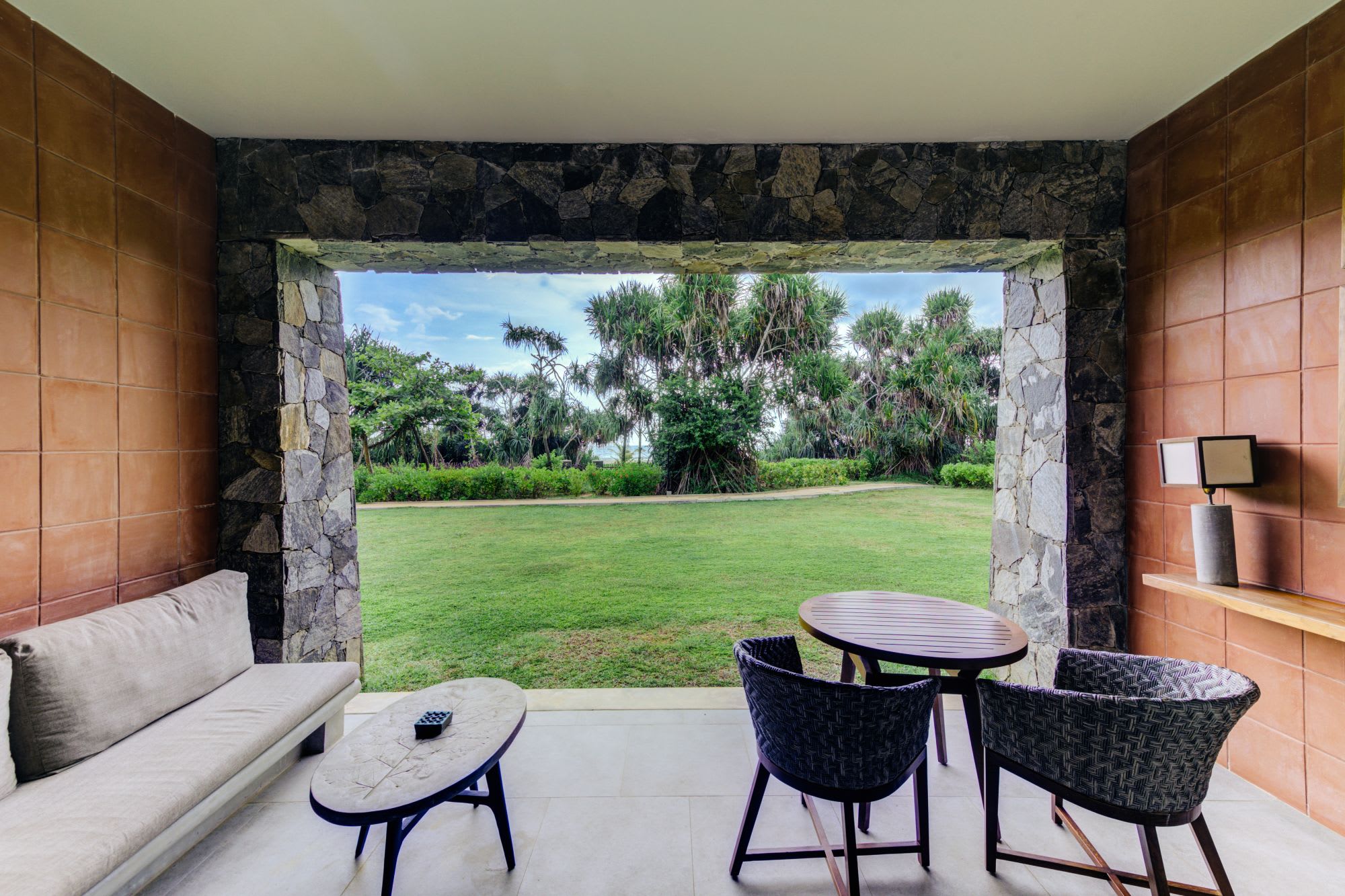 Cinnamon Bentota Beach: Luxury Beach Access