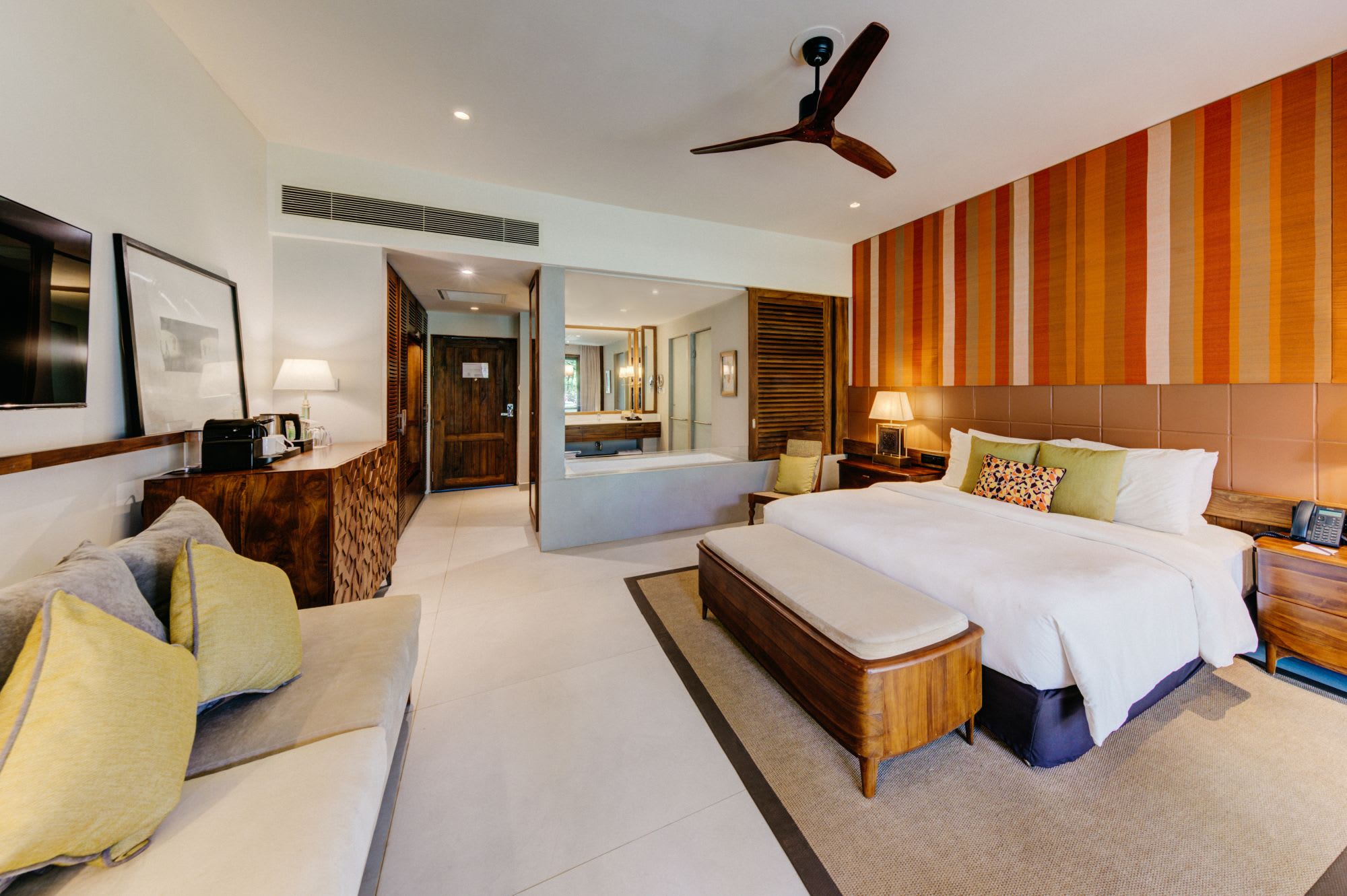 Cinnamon Bentota Beach: Luxury Beach Access