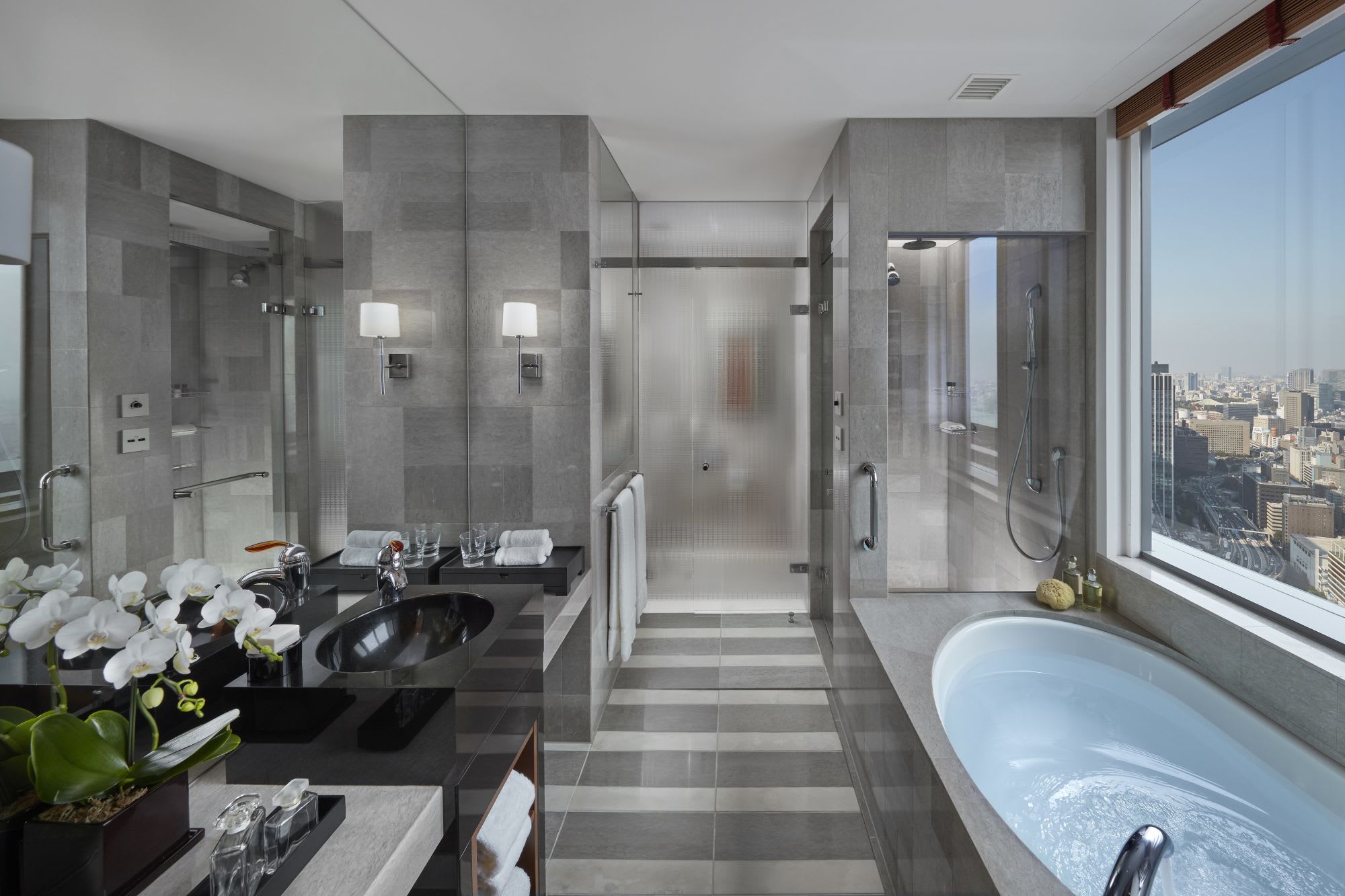 Mandarin Oriental in Tokio: Deluxe Corner | bathroom
