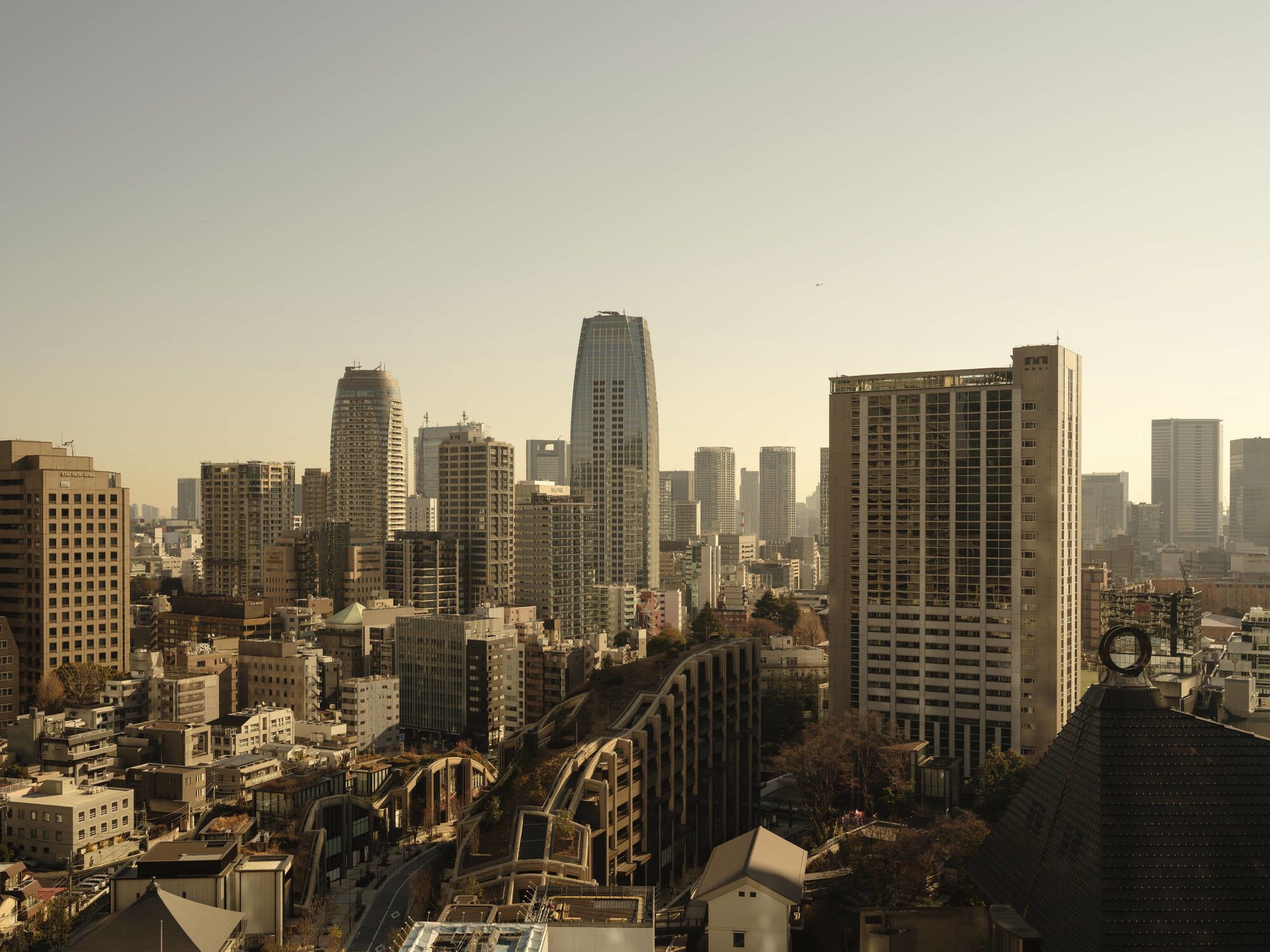 Janu Tokyo in Tokio: Azabudai Hills skyline view
