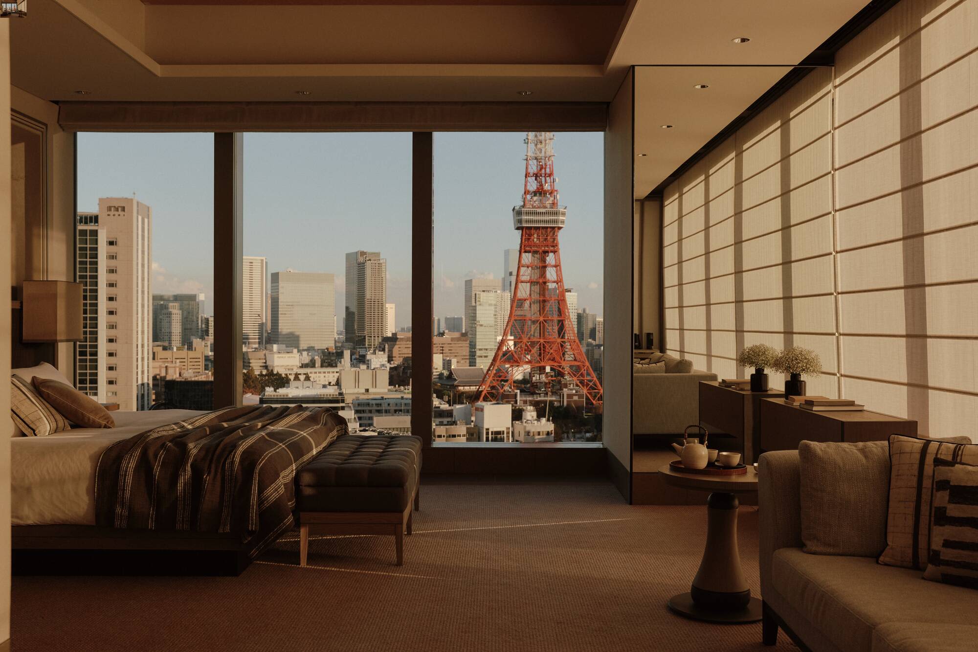 Janu Tokyo in Tokio: City View Suite | bedroom