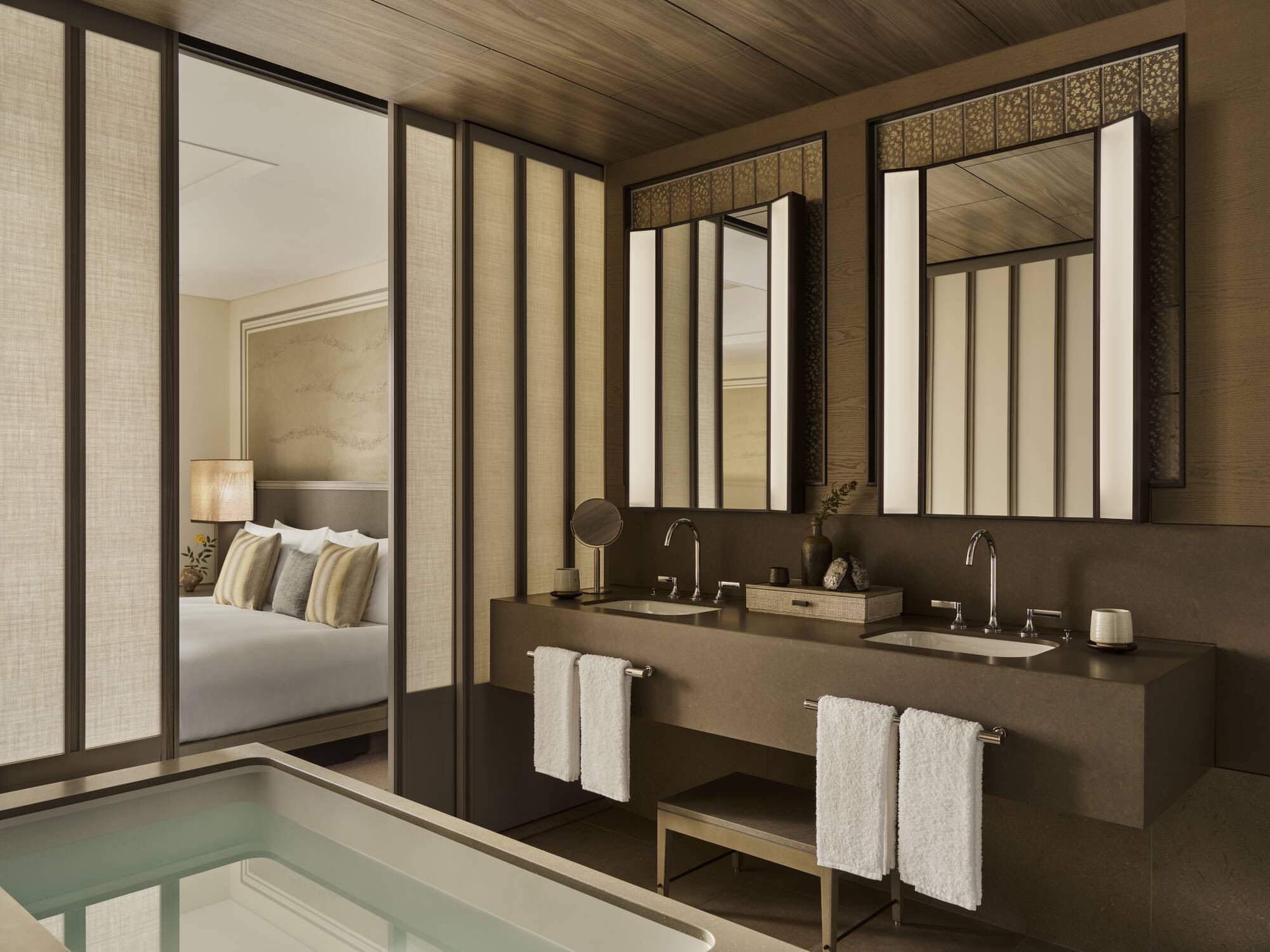 Janu Tokyo in Tokio: Deluxe | bathroom
