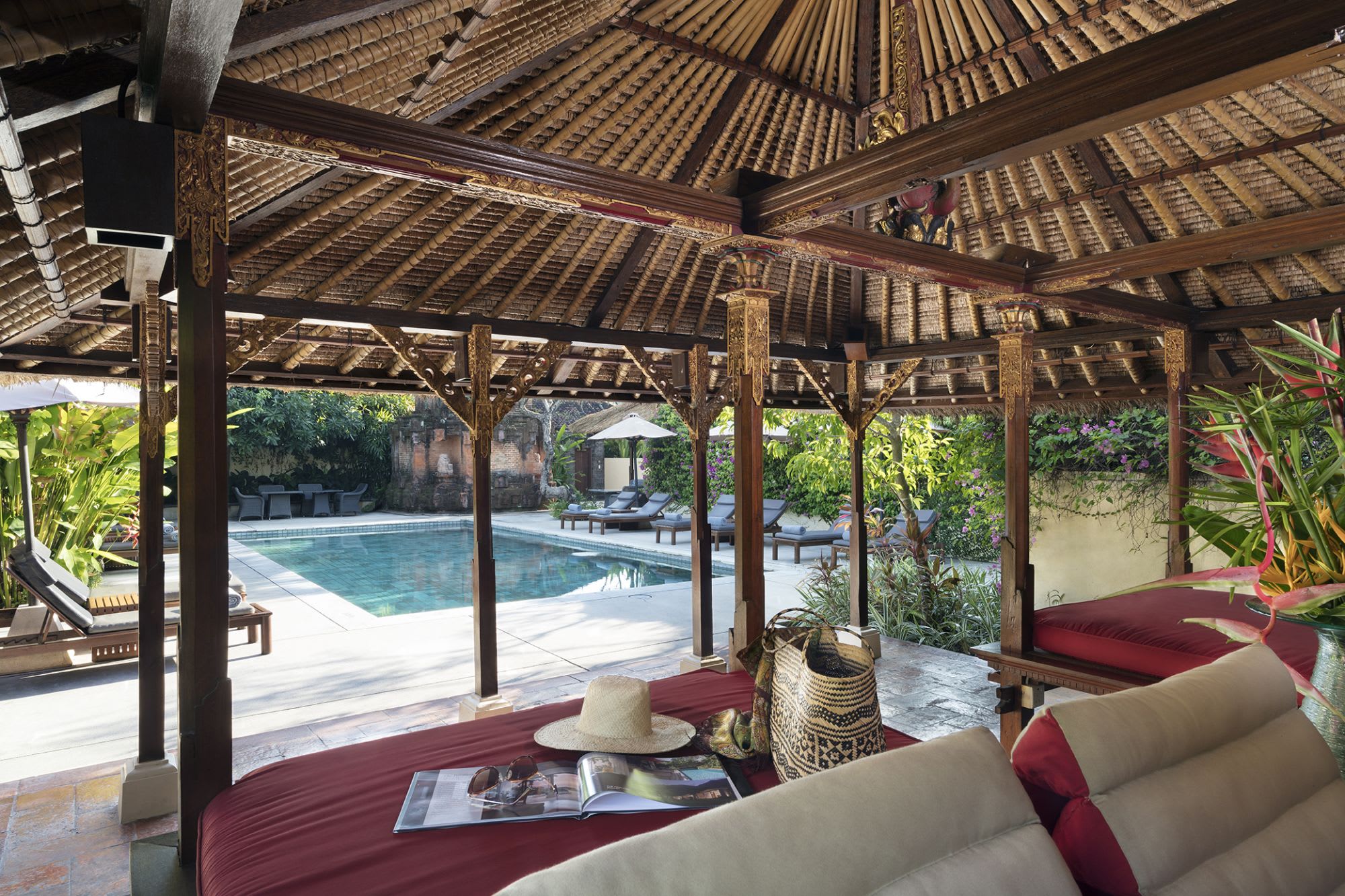 The Pavilions Bali in Südbali: Pool Sala