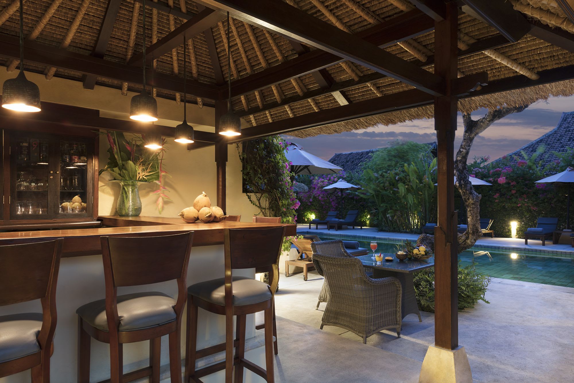 The Pavilions Bali in Südbali: Pool Bar