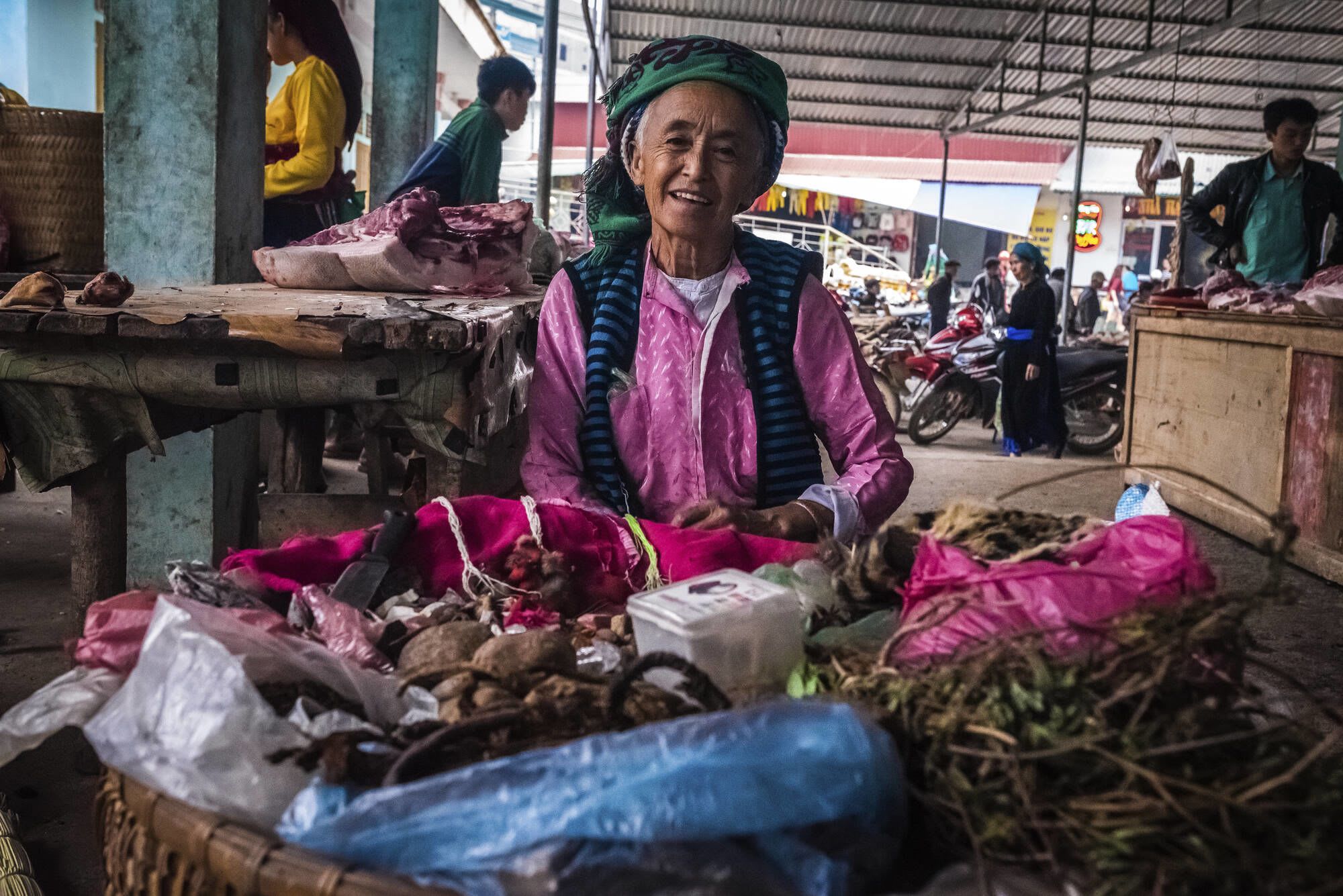 Wildes Nordvietnam ab Hanoi: Vietnam local tribe woman