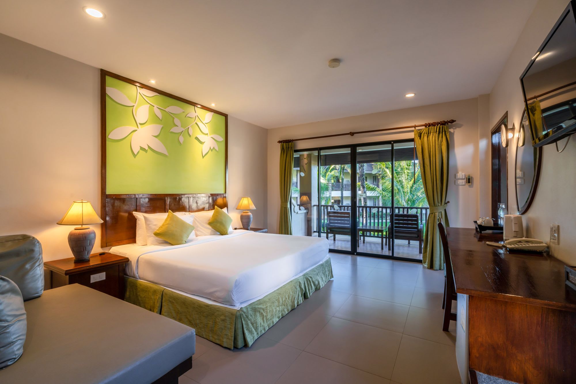 The Leaf Oceanside by Katathani in Khao Lak:  Palm Villa