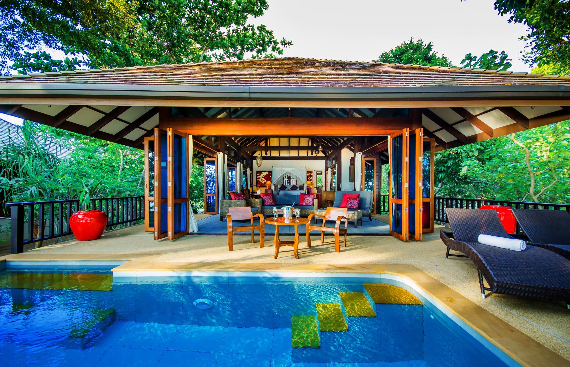Koh Jum Beach Villas à Ko Jum: 1-Bedroom Beachfront Pool | Baan Si Dang