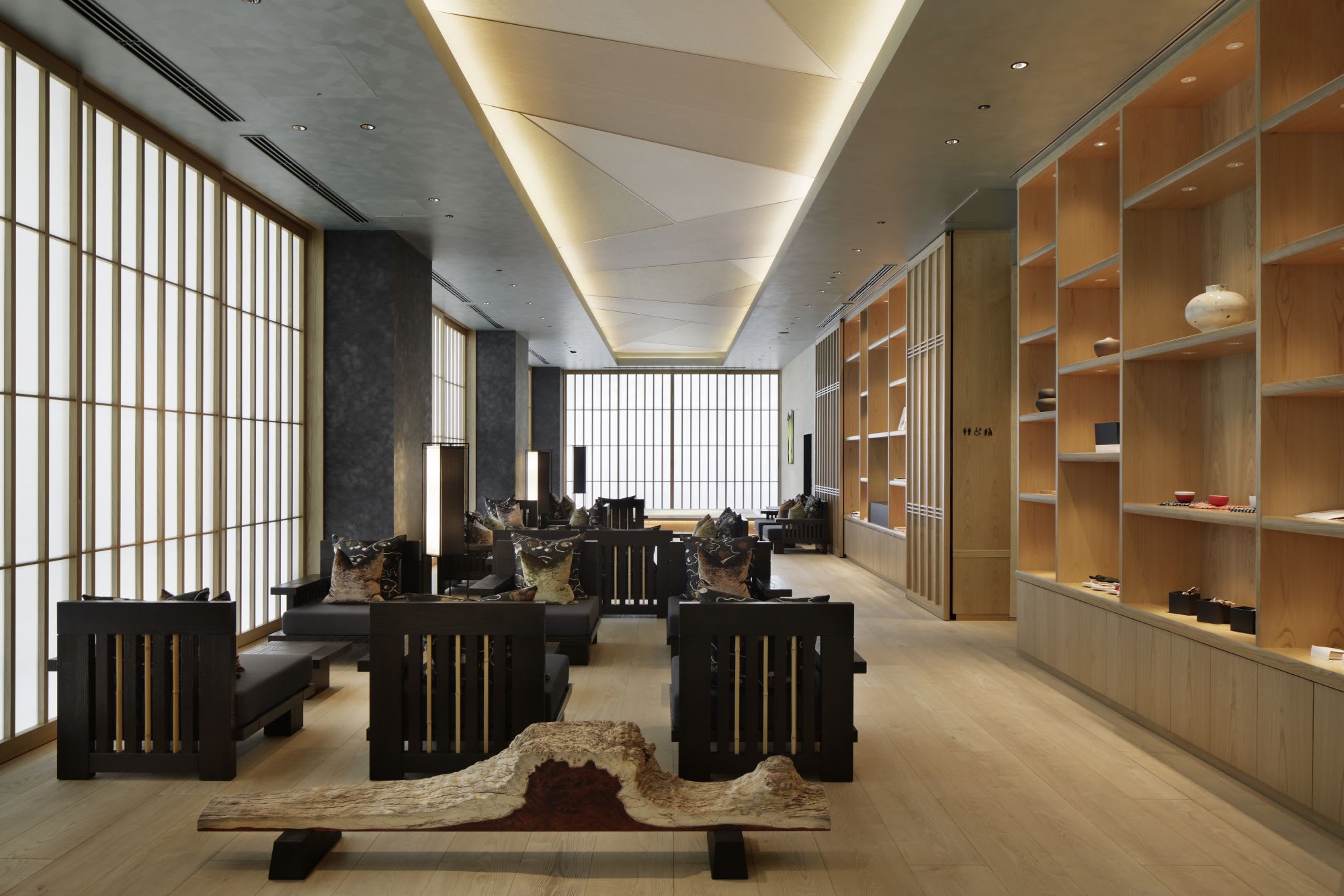 Hoshinoya Tokyo in Tokio: Lobby