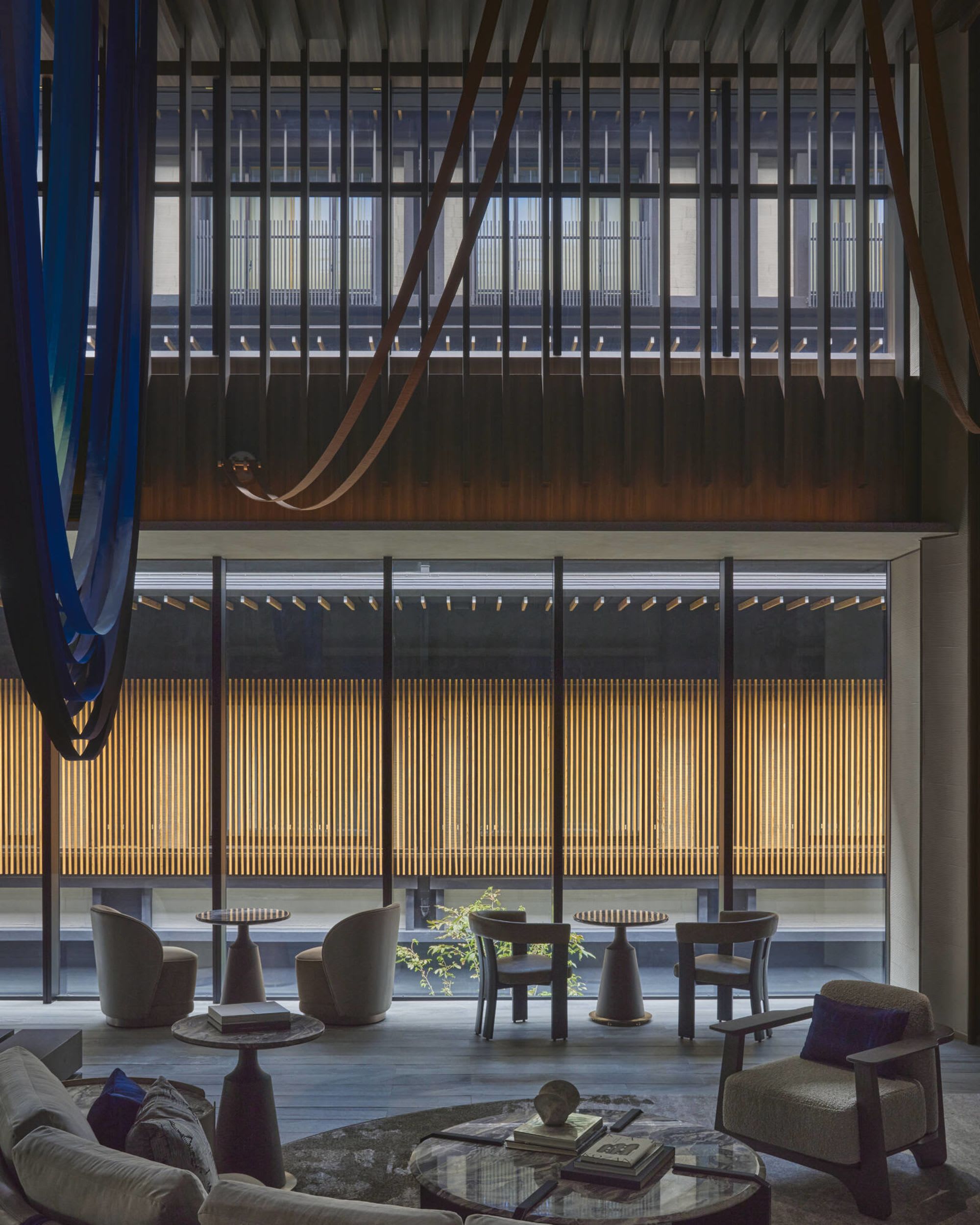 Dusit Thani Kyoto:  Lobby courtyard