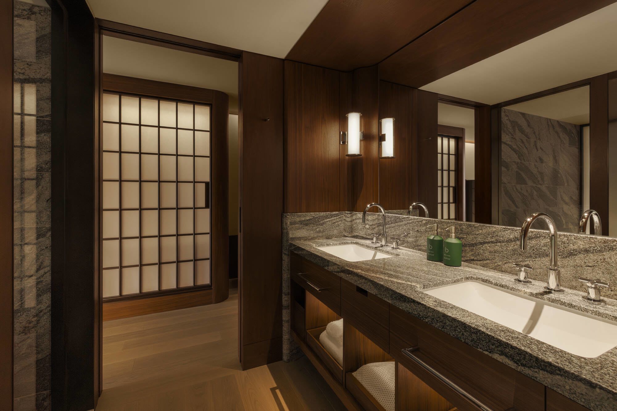Capella Kyoto:  Deluxe City | bathroom