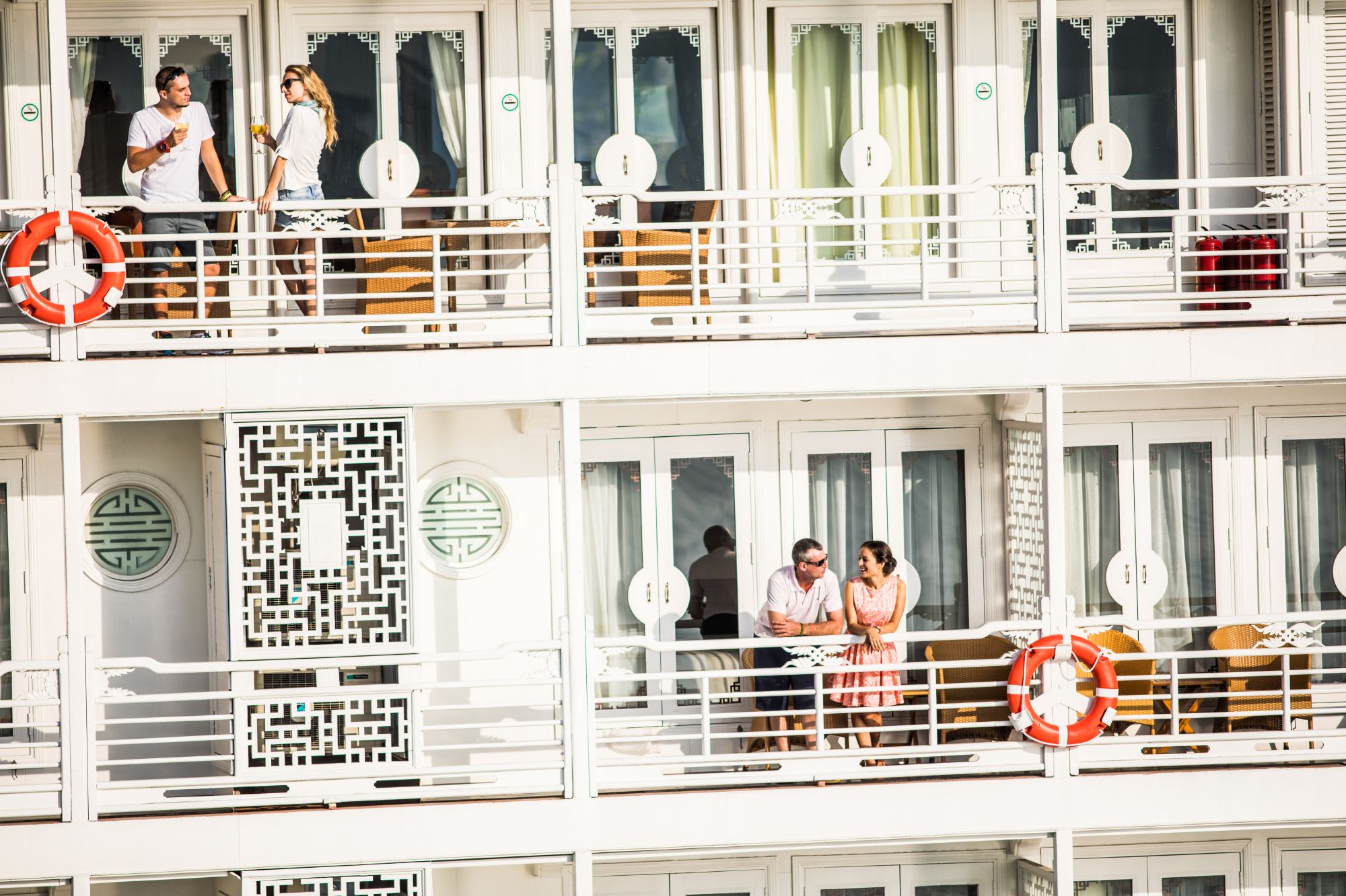 Halong Bucht Kreuzfahrten mit «The Au Co» 3D ab Hanoi: room: Executive Cabin | Private Balcony