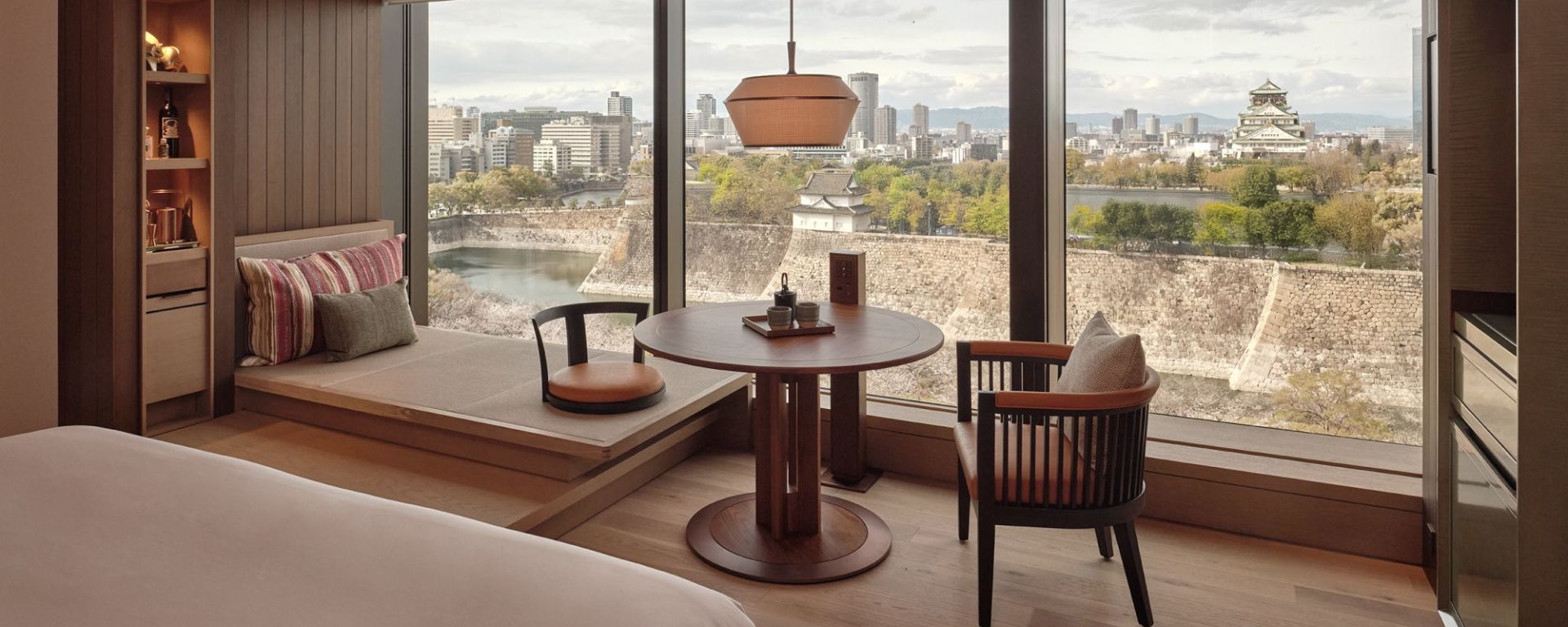 Patina Osaka: Deluxe | view to the castle