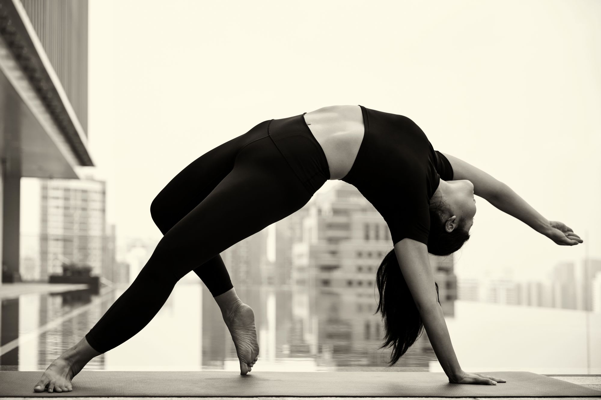 COMO Metropolitan Singapore in Singapur: Poolside Yoga
