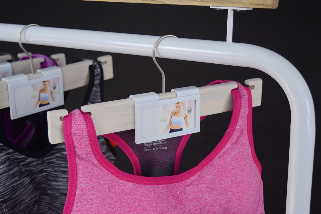 Custom Retail Hangers: Where Your Brand Story Begins