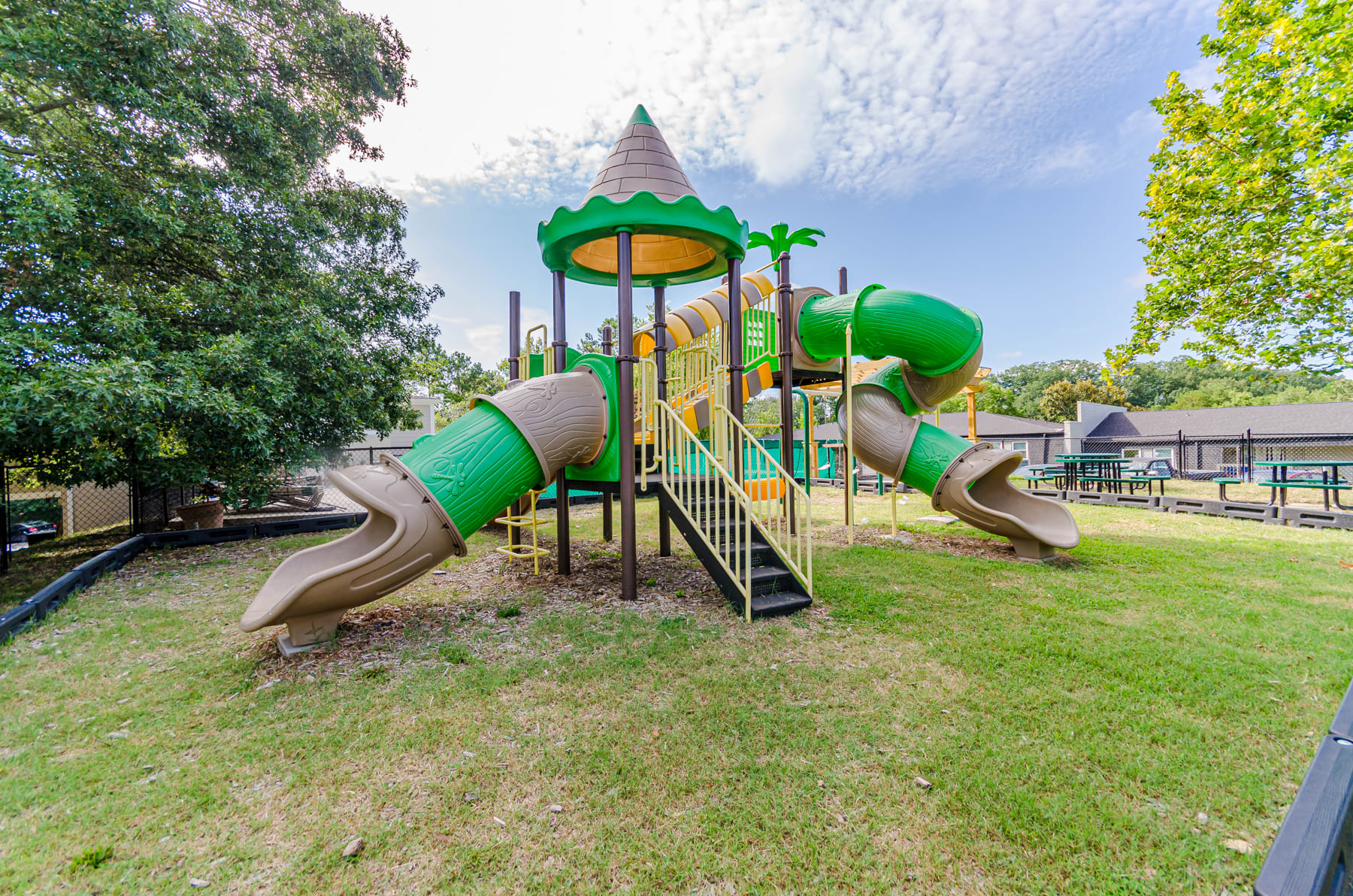 Exterior green grass