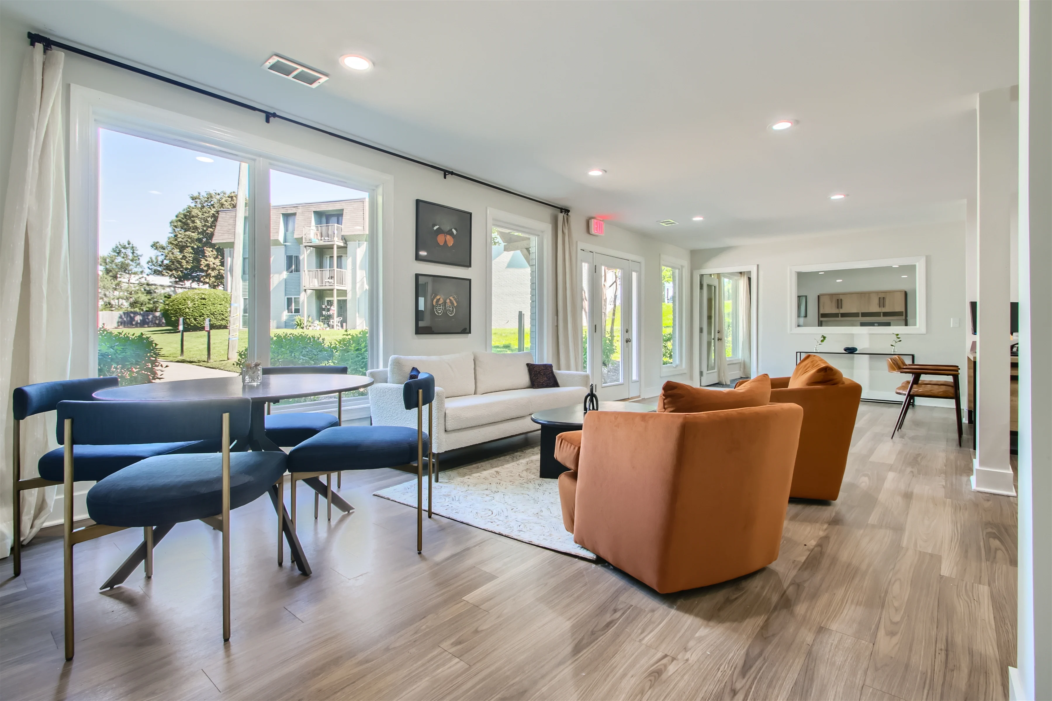 Leasing office 