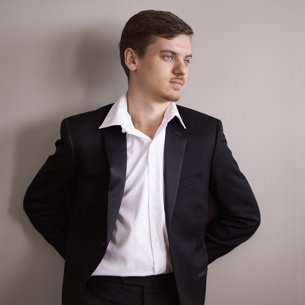Daniel Tselyakov and the Canadian Sinfonietta perform Piano Quintet in Toronto at Agricola Lutheran Church
