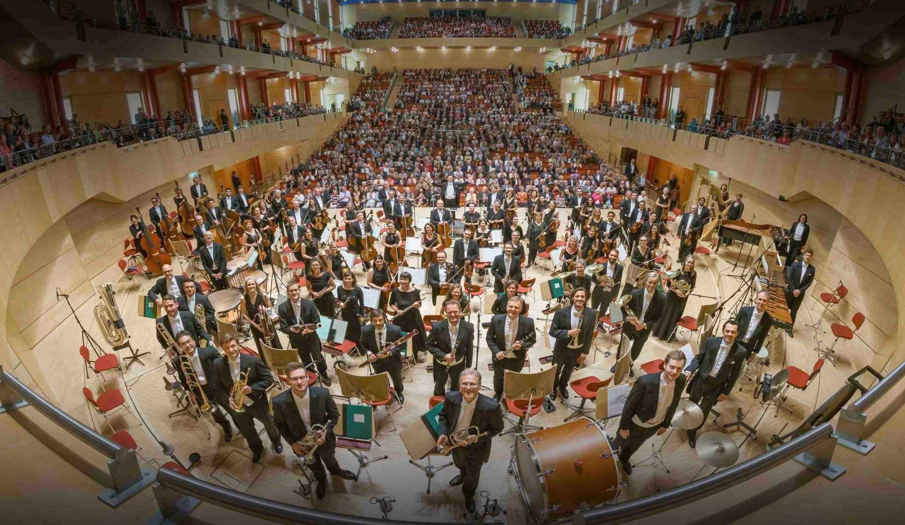 Leviathan performed in Essen by Alexej Gerassimez and the Essen Philharmonic Orchestra conducted by Andrea Sanguineti