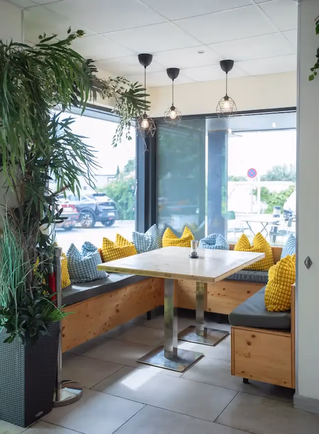 Espace coworking et alcove du restaurant O Resto Garosud a Espace Entreprise, Montpellier