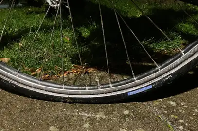 Thumbnail til artikel om cykel der punkterer hele tiden – 5 årsager og løsninger