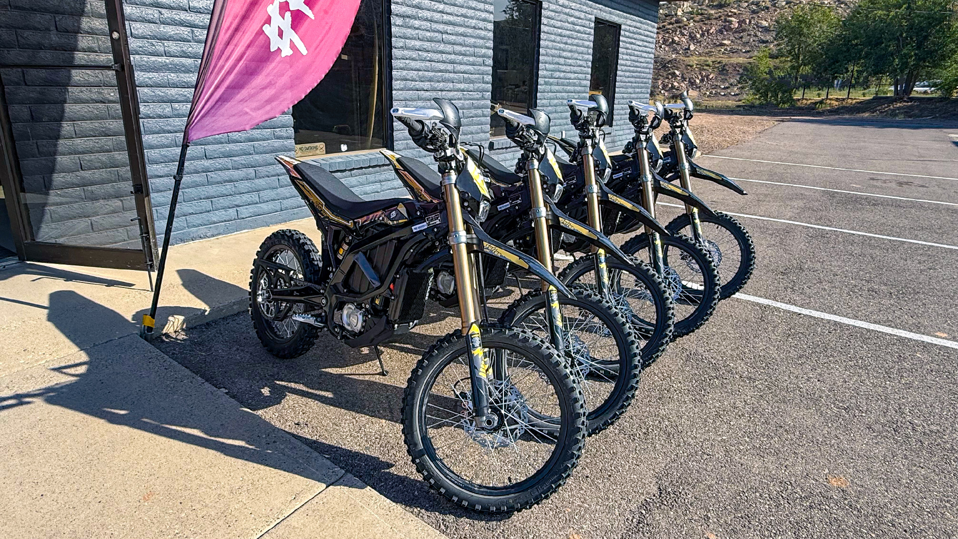 79 Bike Falcon GT Rental Product Image