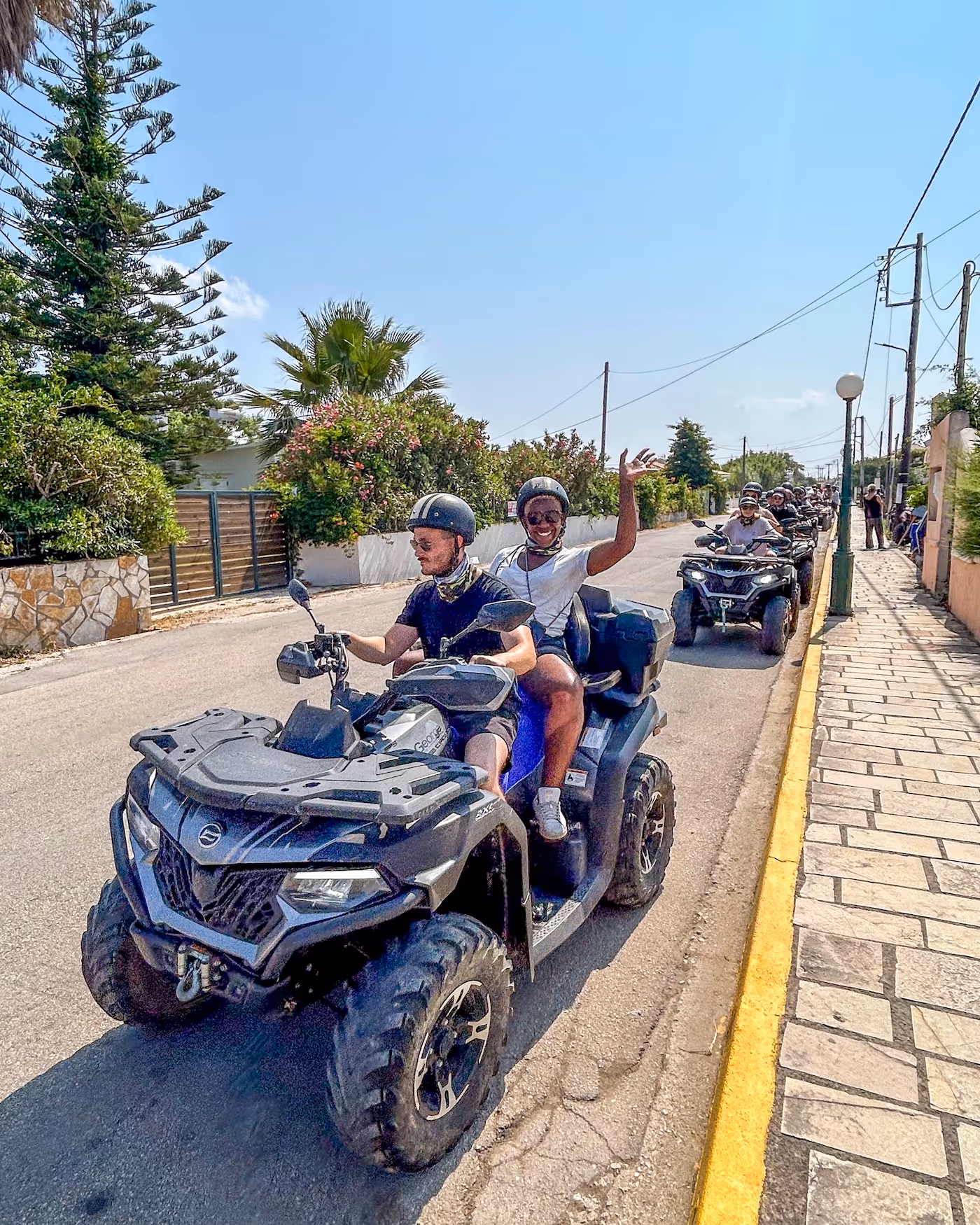 Reception de groupe lors de leur séminaire MICE à Corfou en Grèce avec l'agence DMC Kerkyra. En train de faire du quad
