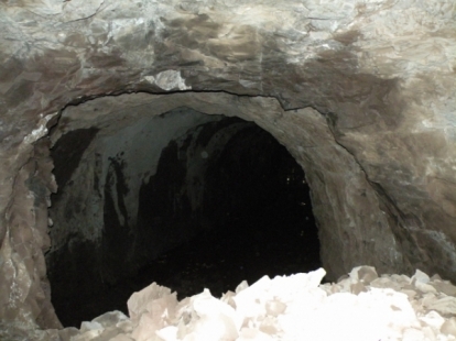 Frentes de escavação se encontram no túnel da PCH Pezzi em agosto de 2011