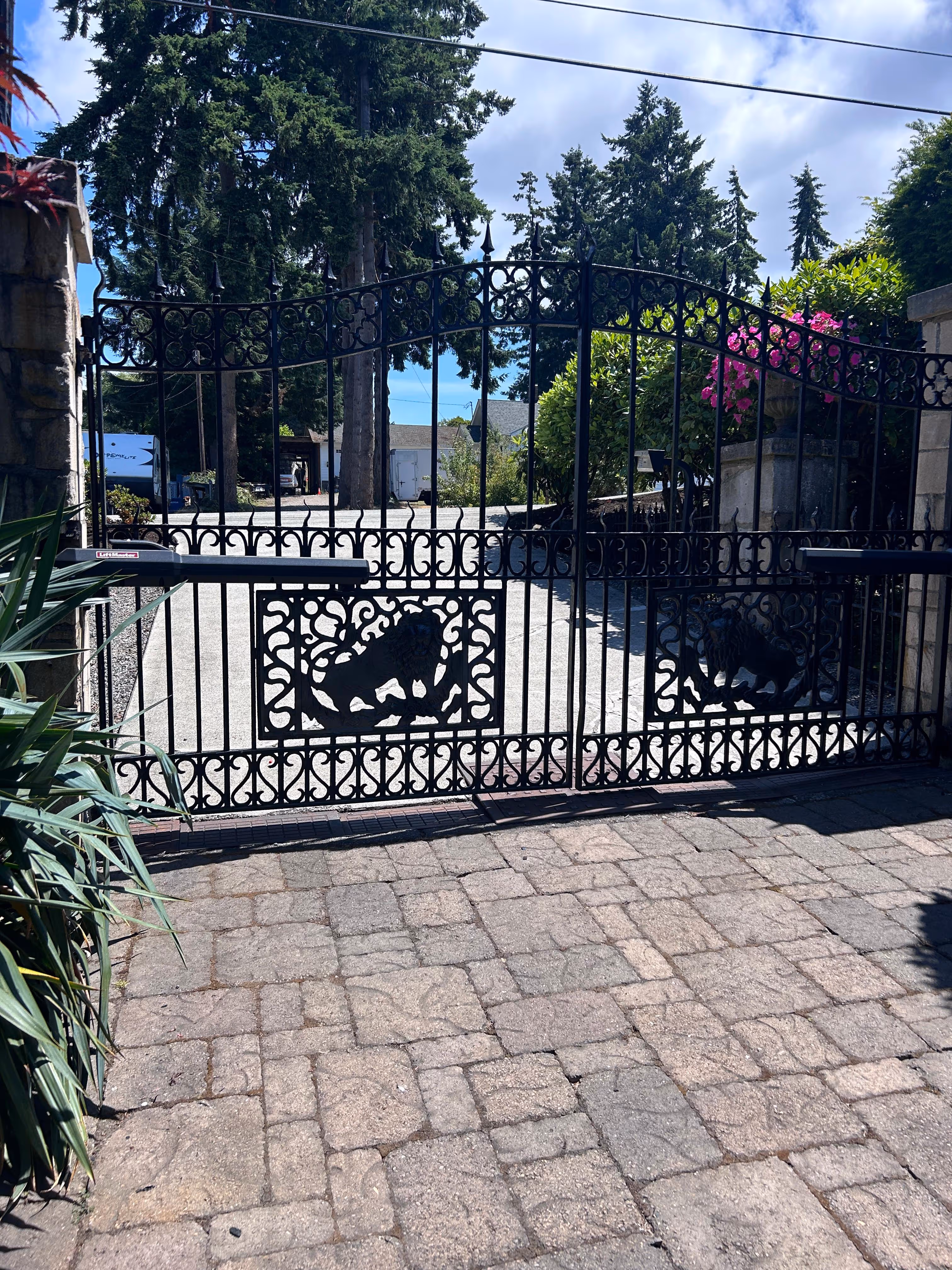 The 5 Signs It’s Time to Upgrade Your Driveway Gate — And How to Pick the Right System