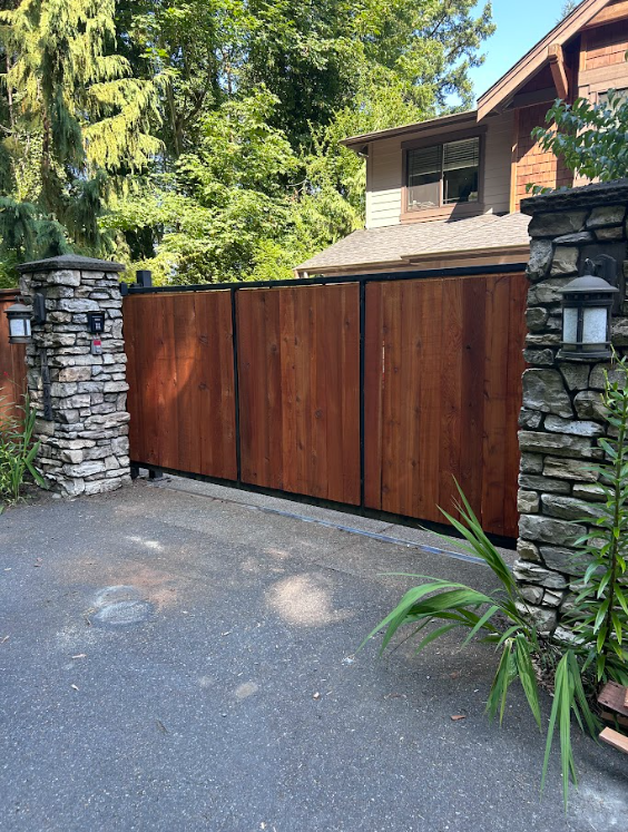 Common Gate Design Mistakes Seattle Homeowners Should Avoid