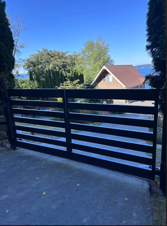 Modern Horizontal Slat Swing Gate for a Clean, Secure Driveway Entrance
