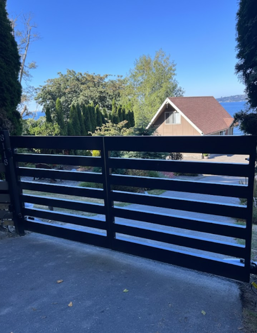 The Horizontal Gate That Complements Your Seattle Landscape