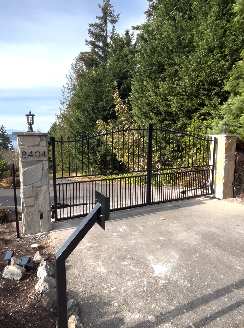 The Most Common Automatic Gate Problems in the Seattle-Tacoma Area (and How to Fix Them)