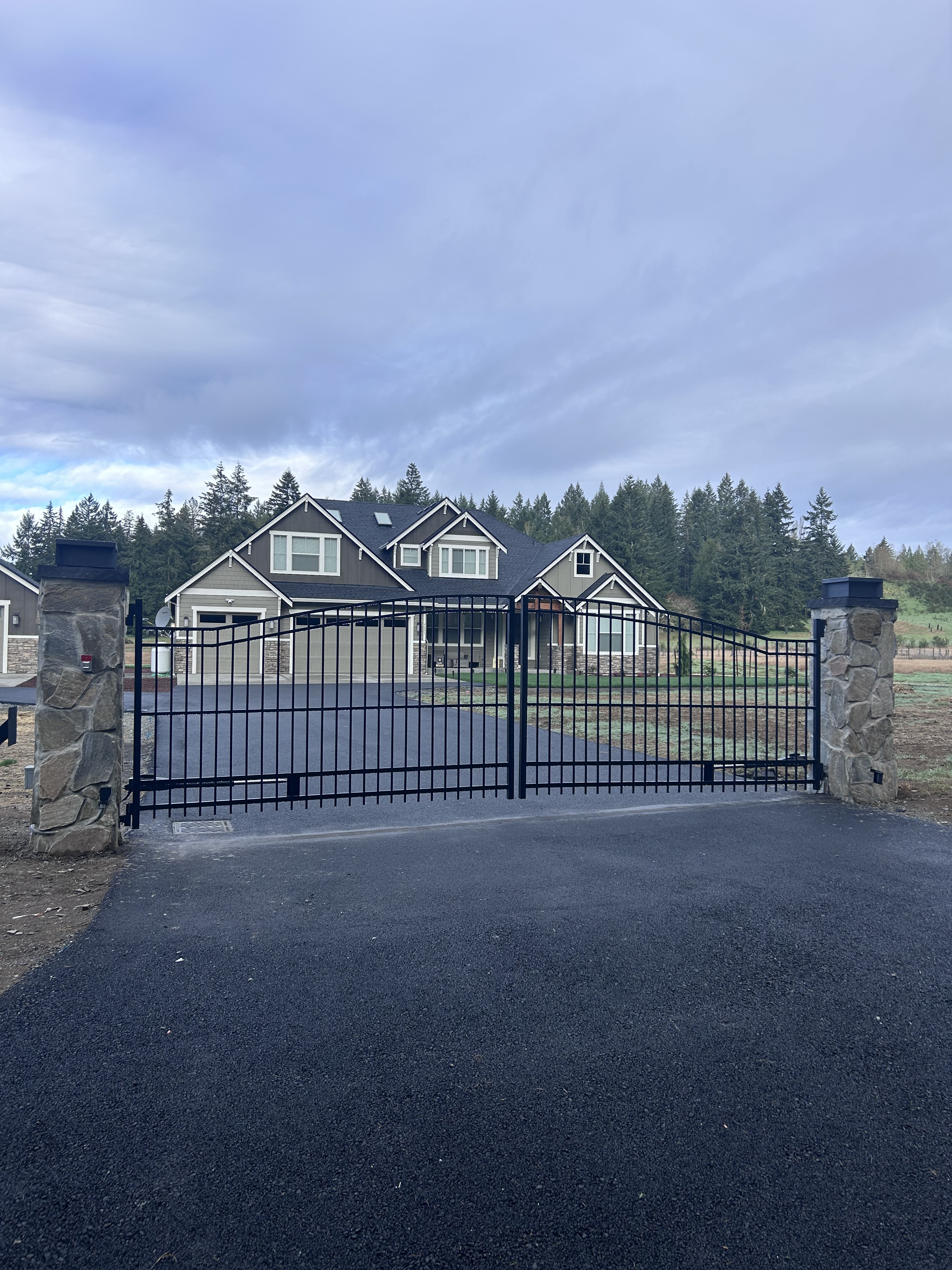 How Long Does an Automatic Gate Last? Lifespan Guide for Seattle-Tacoma Homeowners