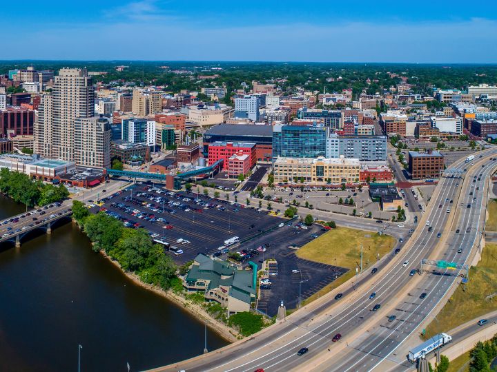 Best Neighborhoods for Home Renovations in Grand Rapids: A Guide for Smart Investors and Homeowners