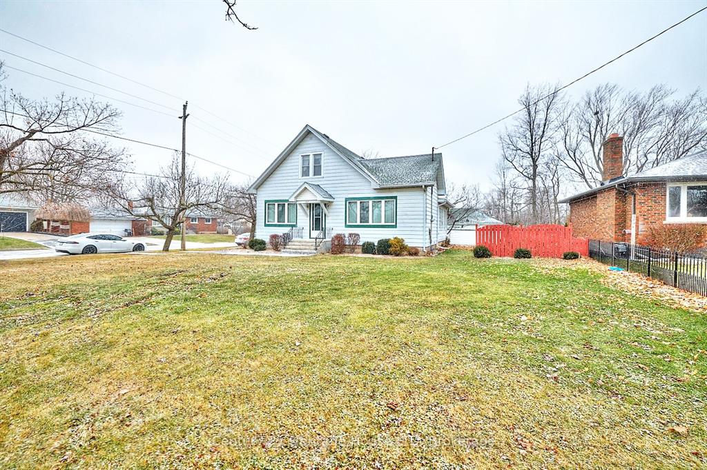 Feature Property image