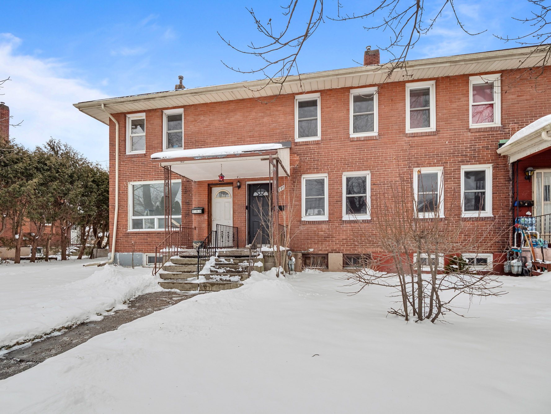 Feature Property image