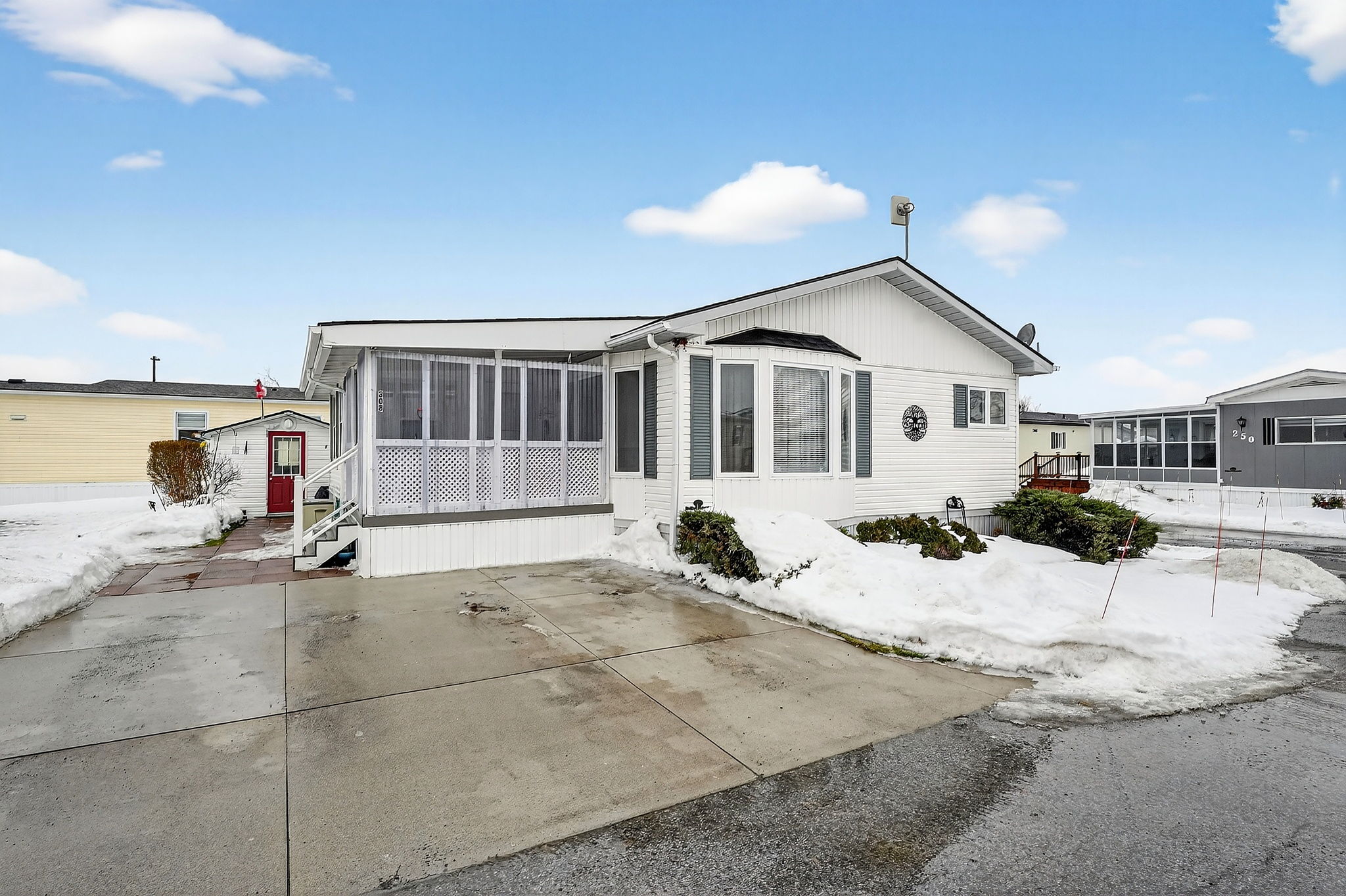 Feature Property image