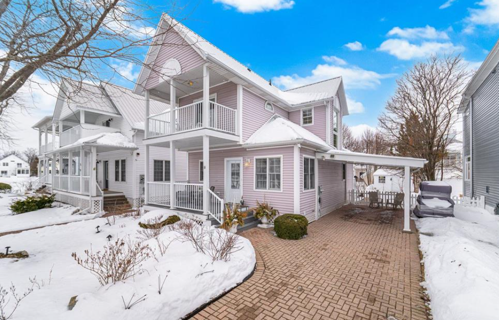 Feature Property image