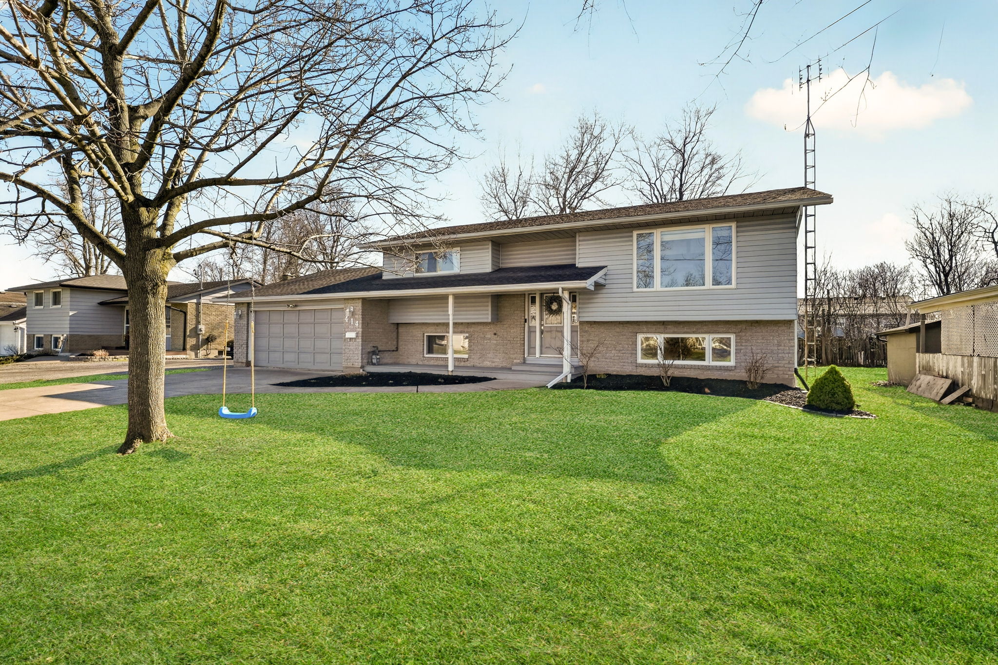 Feature Property image