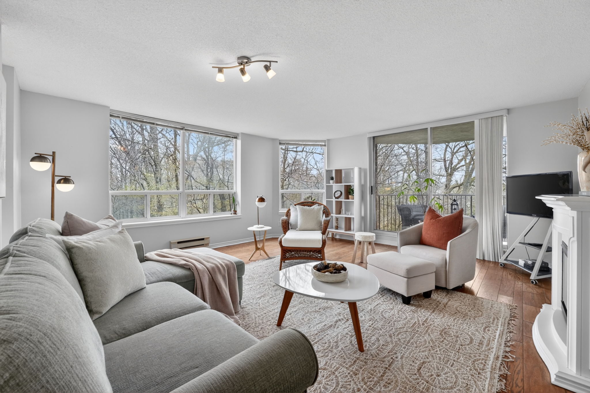 Feature Property image