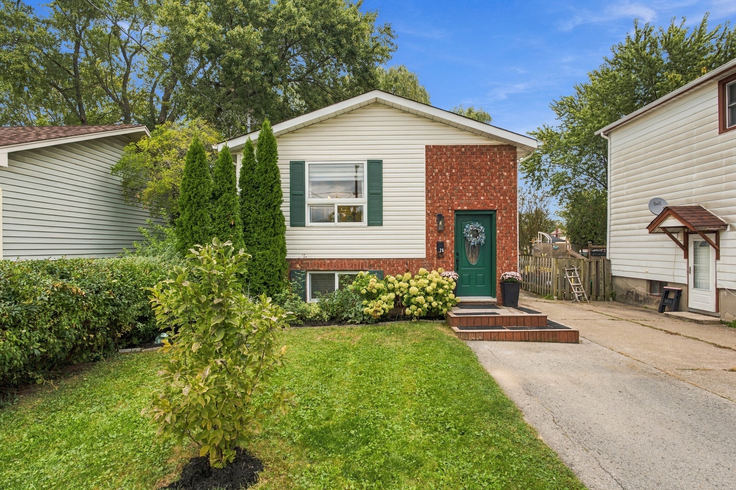 Feature Property image